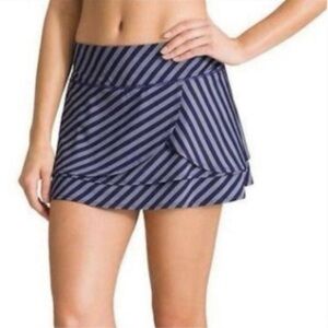 ✨Women’s Athleta Swagger Fly By Skort Size M
